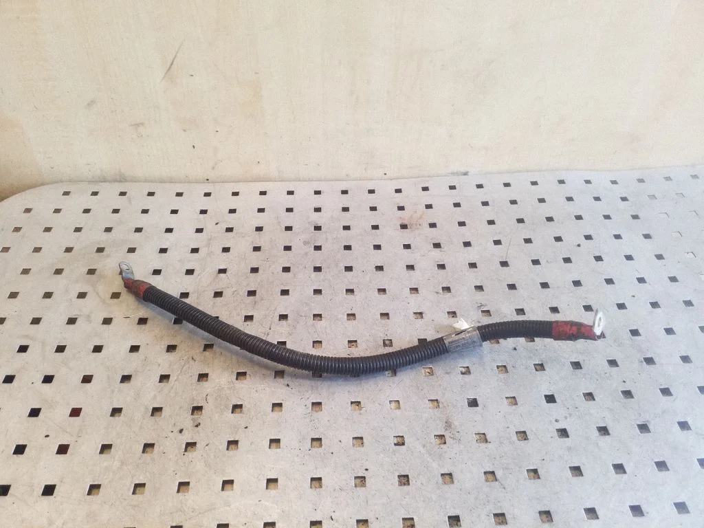 Positive cable (battery) – BMW 3 Series E90 E91 (2005-2012)