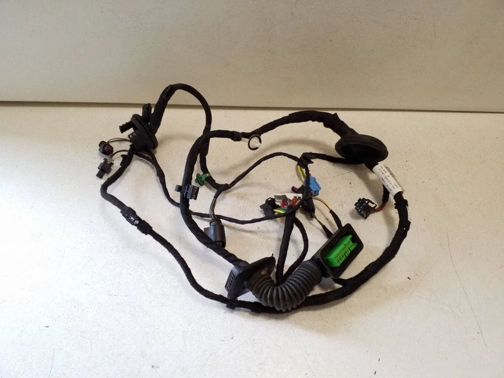Esiukse juhtmestik 4M0971029JJ