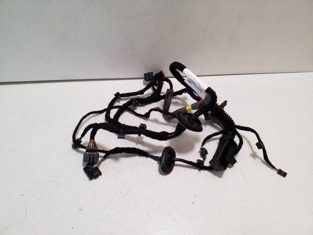 Esiukse juhtmestik 33905767