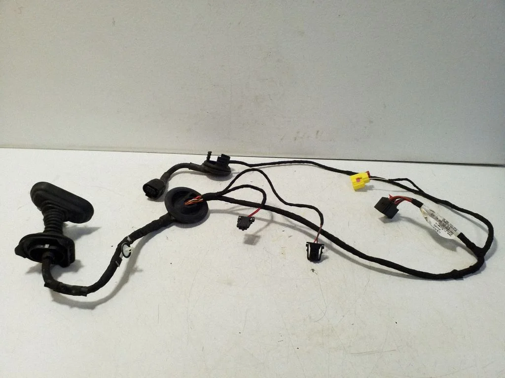 Esiukse juhtmestik 8J0971029AD