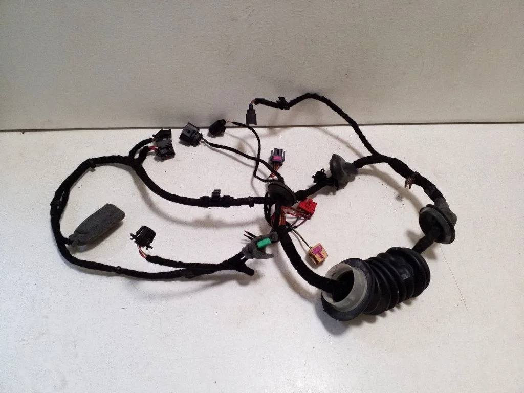 Esiukse juhtmestik 3W0971121L