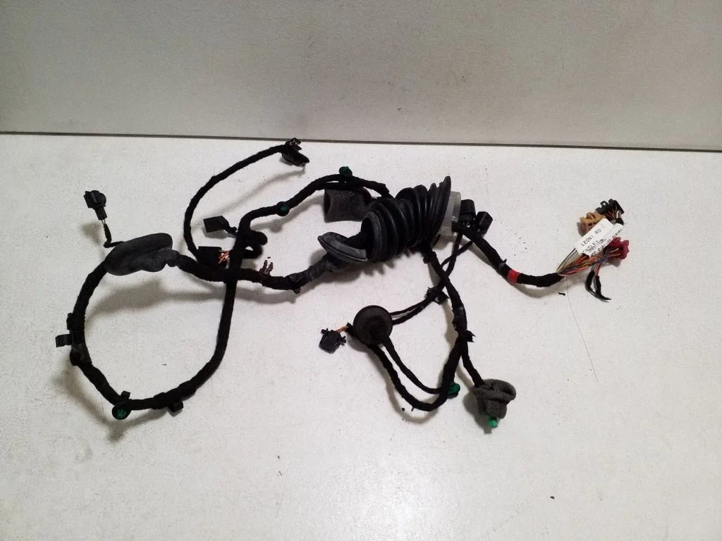 Esiukse juhtmestik 3W0971120L