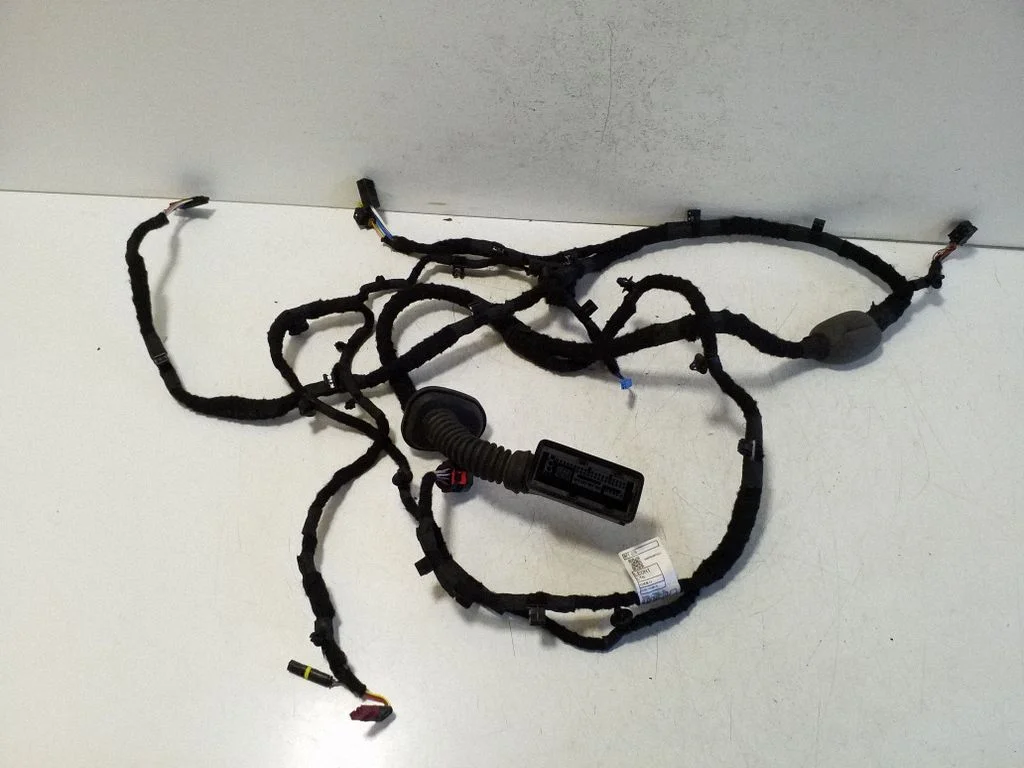 Esiukse juhtmestik 5A4DD87