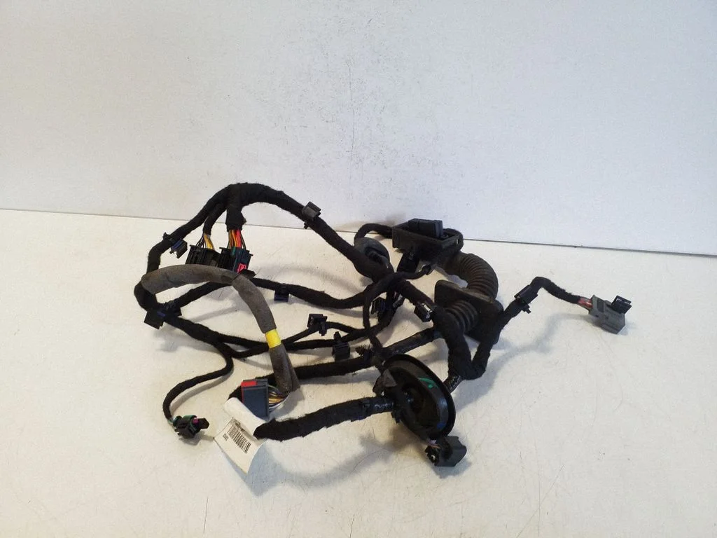 Esiukse juhtmestik 33905767