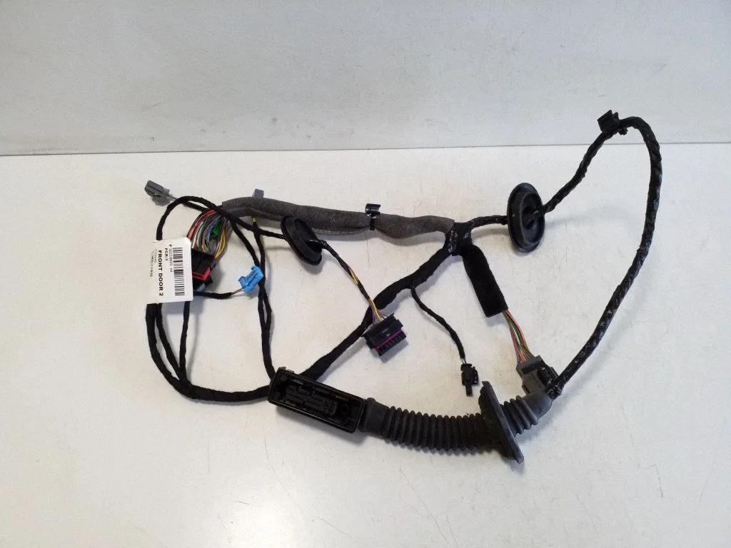 Esiukse juhtmestik 32218833