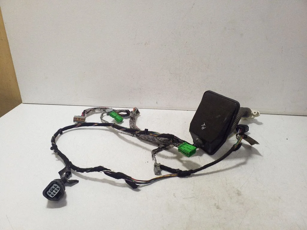 Esiukse juhtmestik 8690290