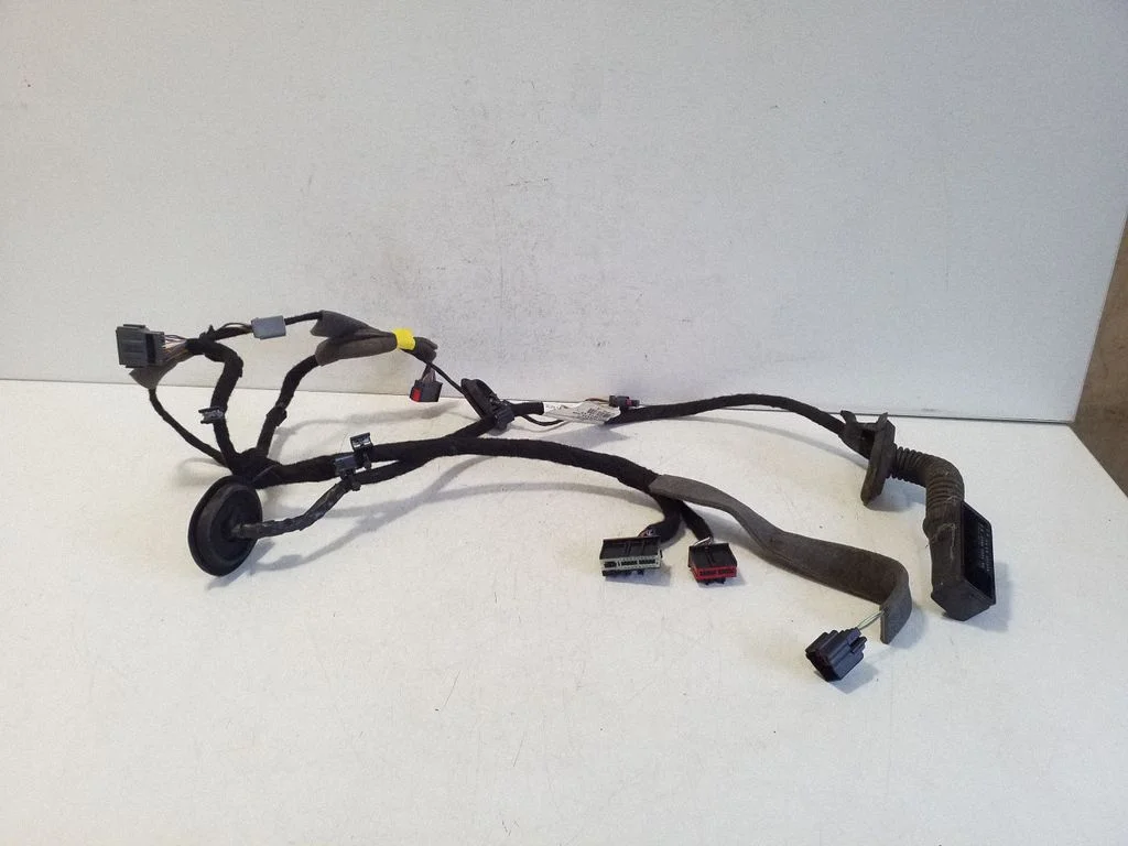 Esiukse juhtmestik 31855086
