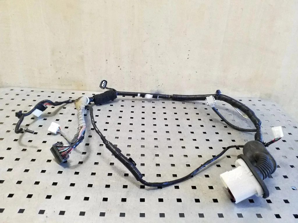 Esiukse juhtmestik 32751T1GE210