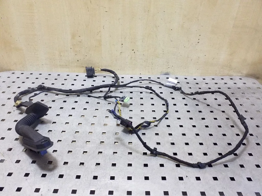 Front door wiring loom – Mini Cooper Countryman R60 (2011-2016)