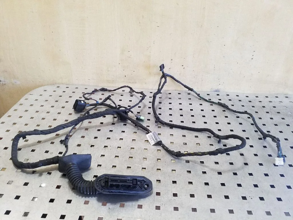 Front door wiring loom – Mini Cooper Countryman R60 (2011-2016)