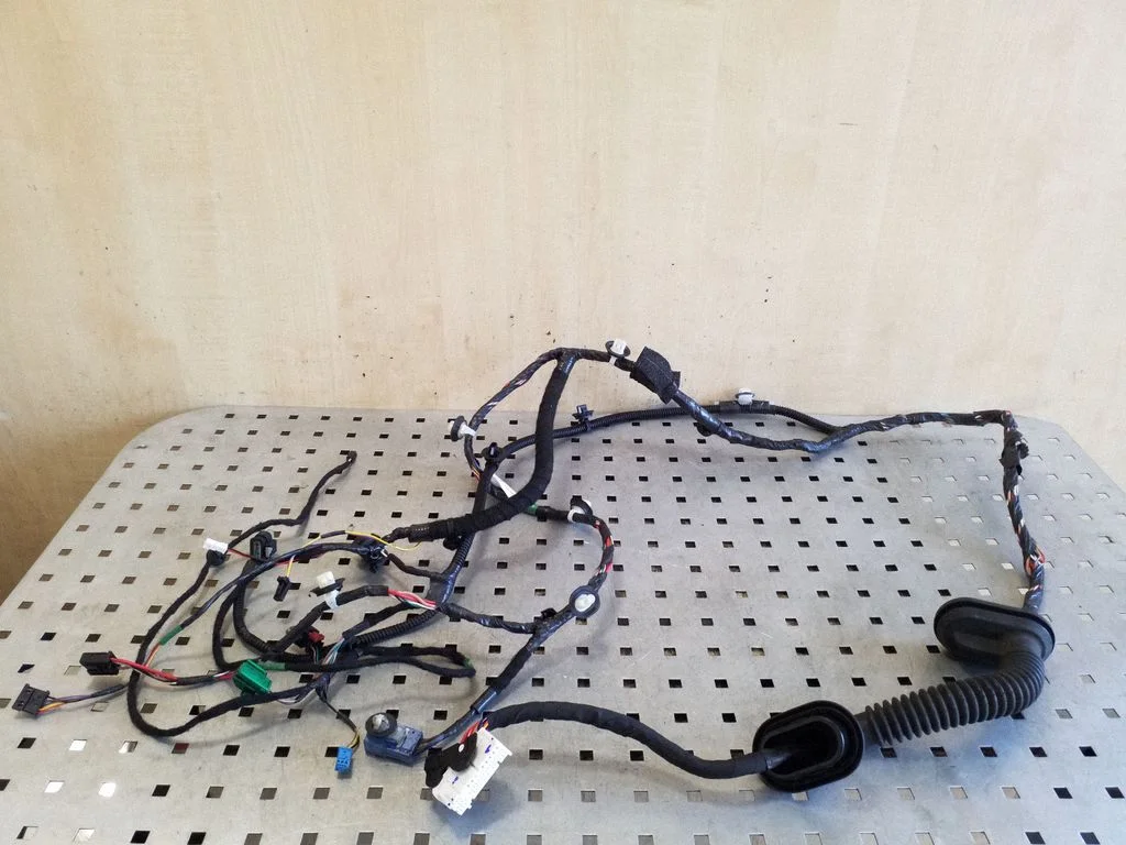Front door wiring loom – Tesla Model Y (2020-)