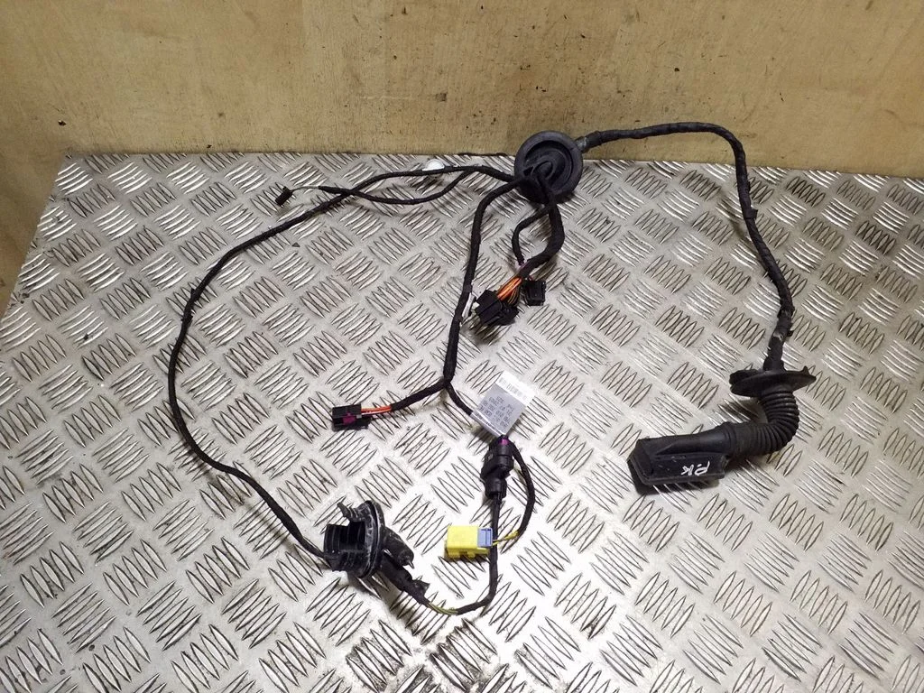 Esiukse juhtmestik 8K0971030AE