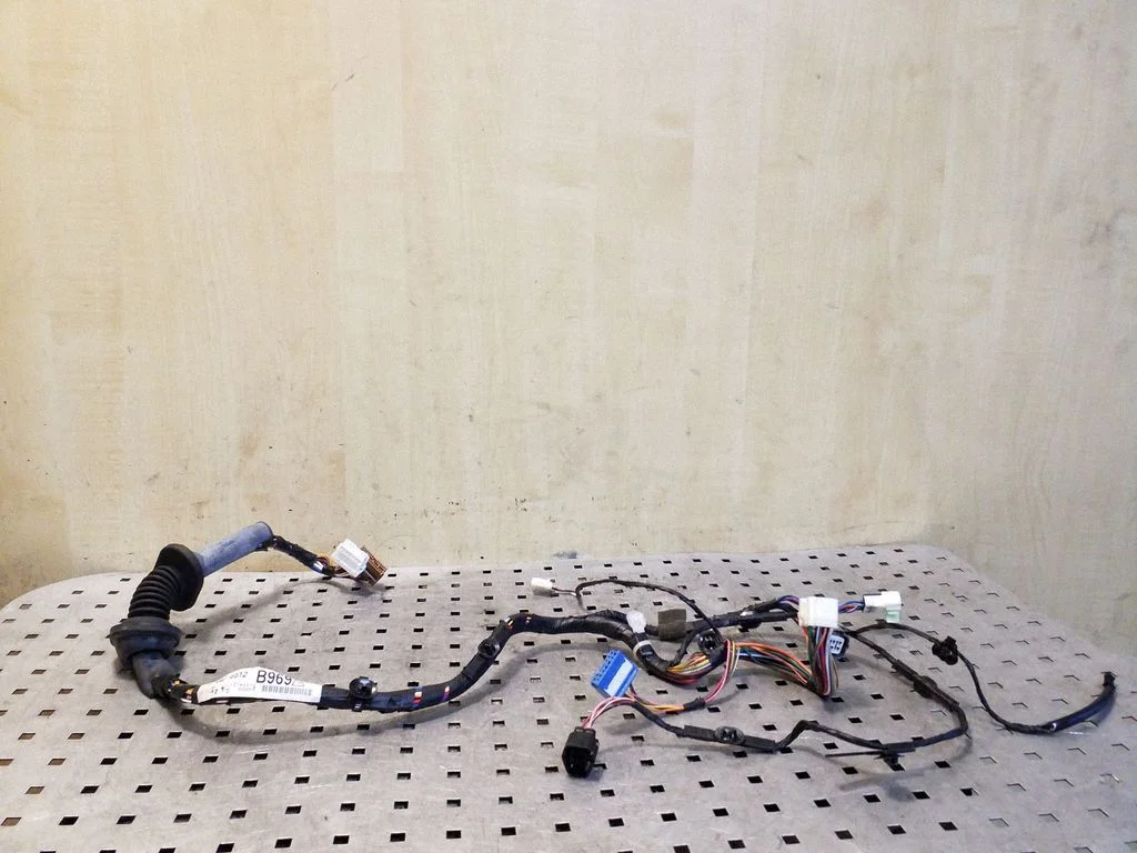 Front door wiring loom – right
