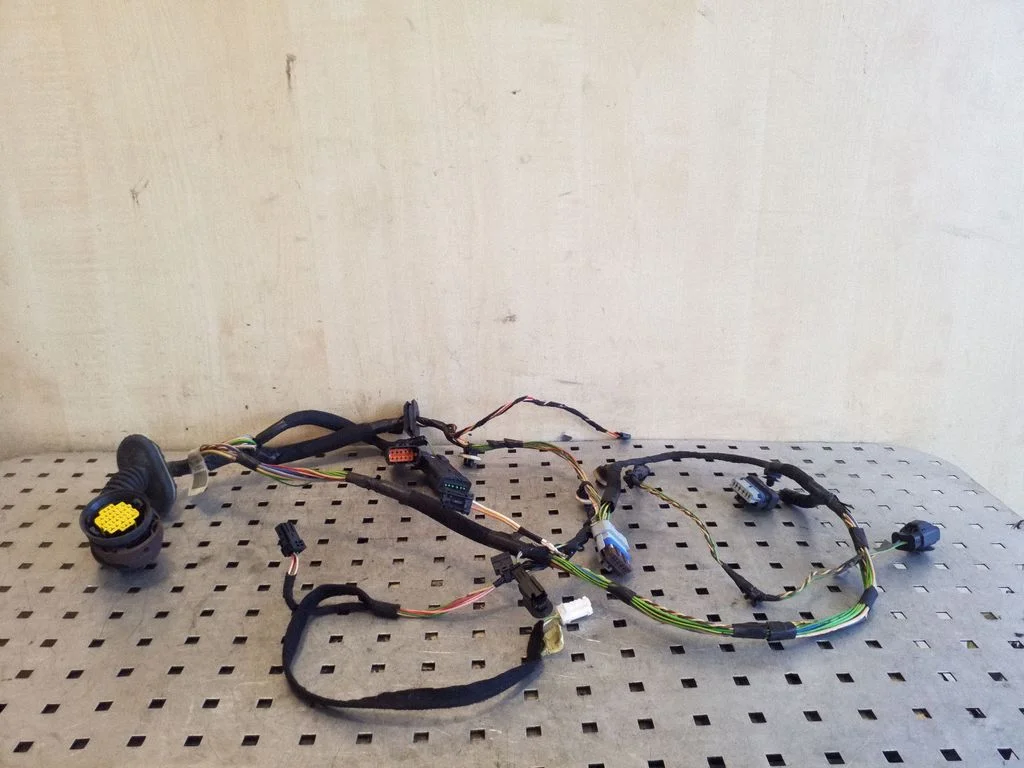 Esiukse juhtmestik 9675216780