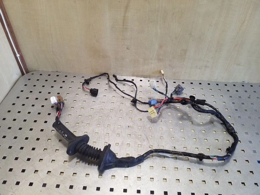 Front door wiring loom 8512A377