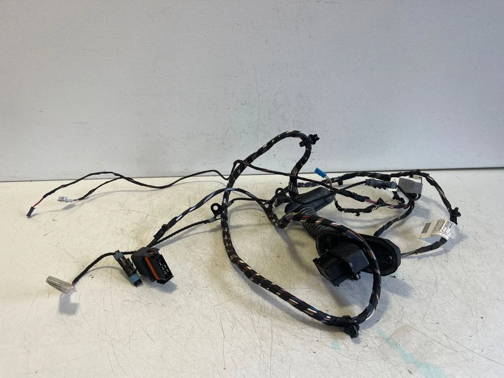 Tagaukse juhtmestik 7252537