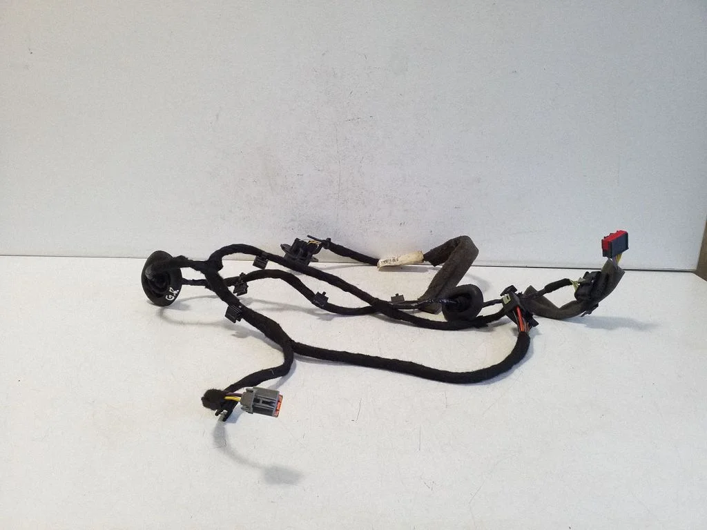 Tagaukse juhtmestik 33358963