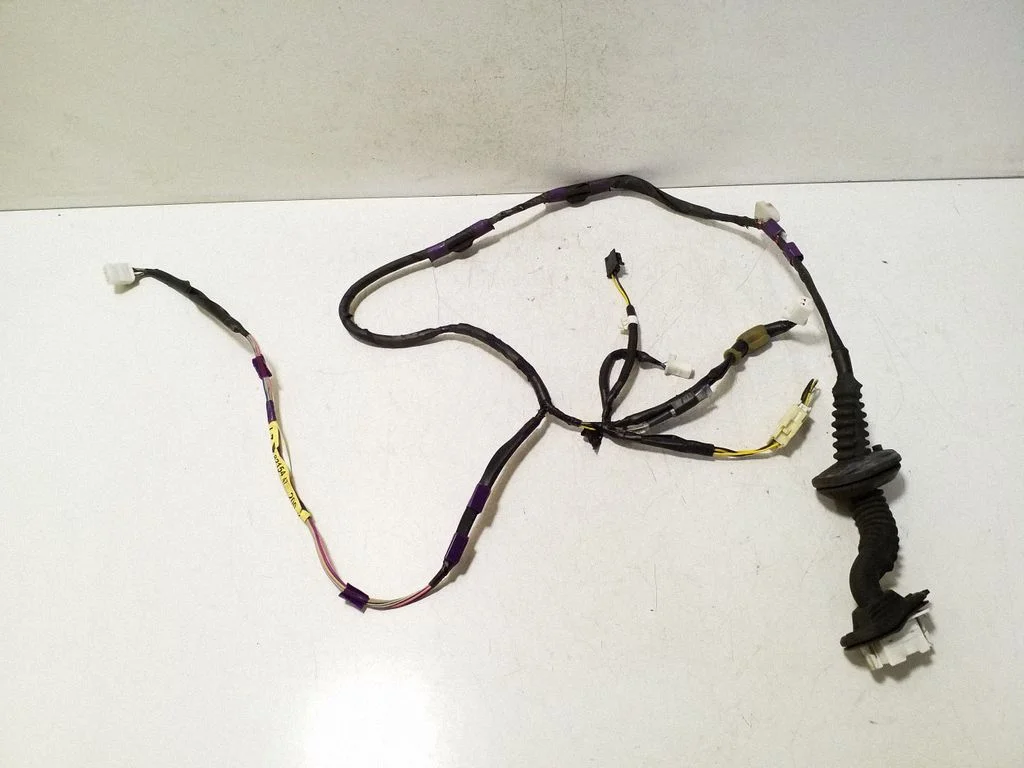 Tagaukse juhtmestik – Toyota Prius (XW30) (2009-2015)
