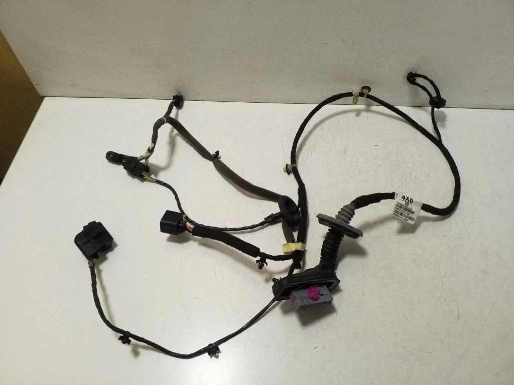 Rear door wiring loom – Opel Zafira C (2011-2019)