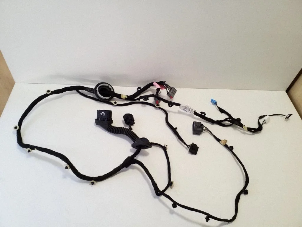 Rear door wiring loom K8D214633AAD
