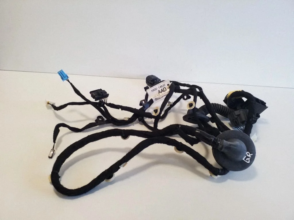 Rear door wiring loom K8D214632