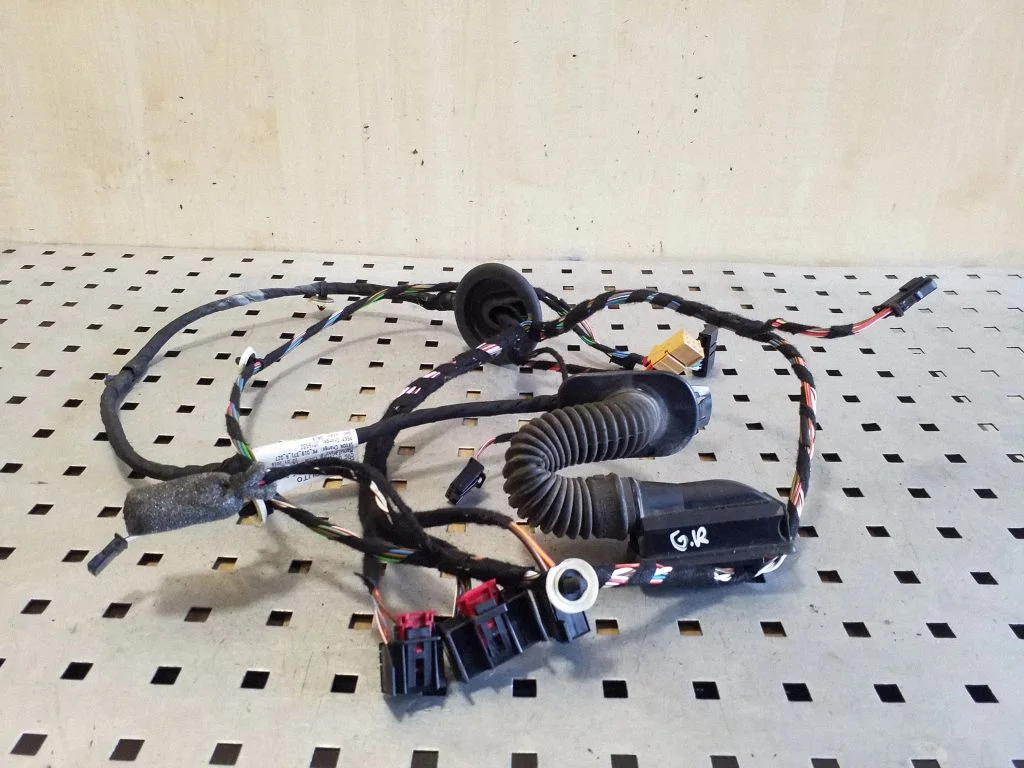 Tagaukse juhtmestik 3V0971694A