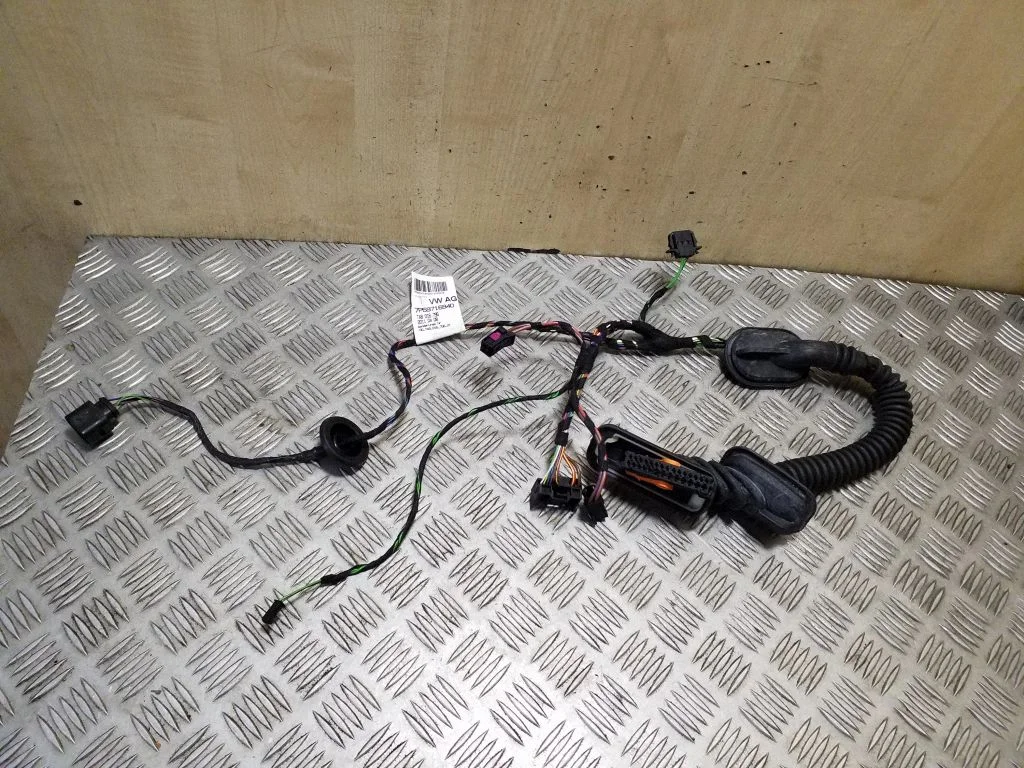 Aizmugurējo durvju vadu instalācija – Porsche Cayenne (92A) (2010-2017)