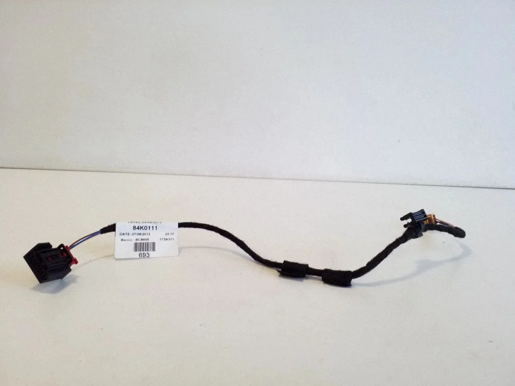 Tagaukse juhtmestik 84K0111