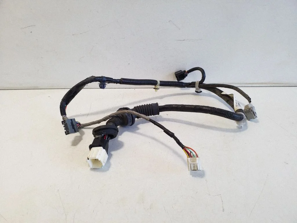 Tagaukse juhtmestik 32754T1GE200