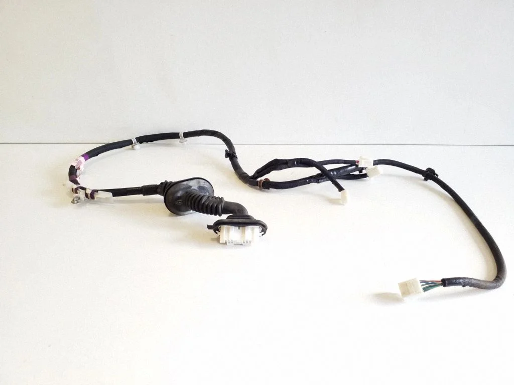 Rear door wiring loom 8215376040