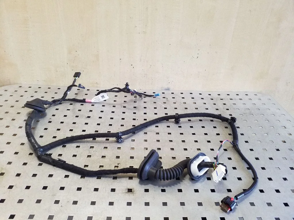 Rear door wiring loom – Tesla Model Y (2020-)