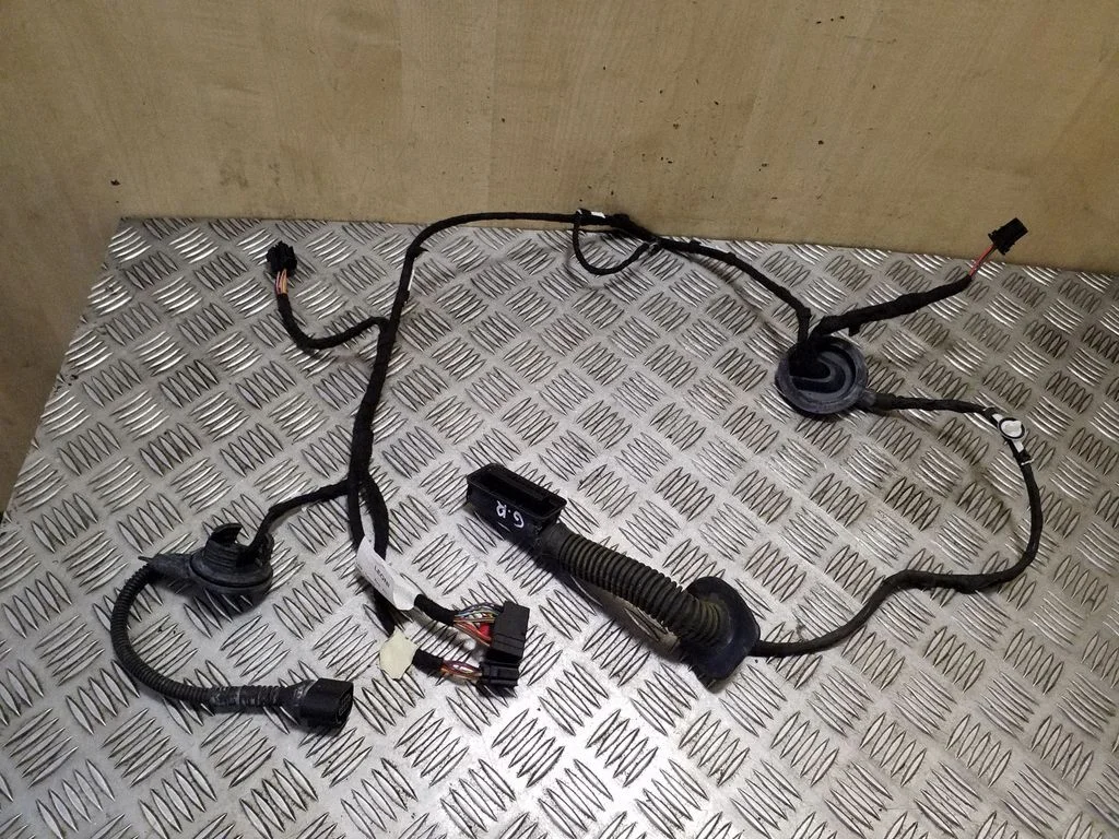 Rear door wiring loom 8R0971687H