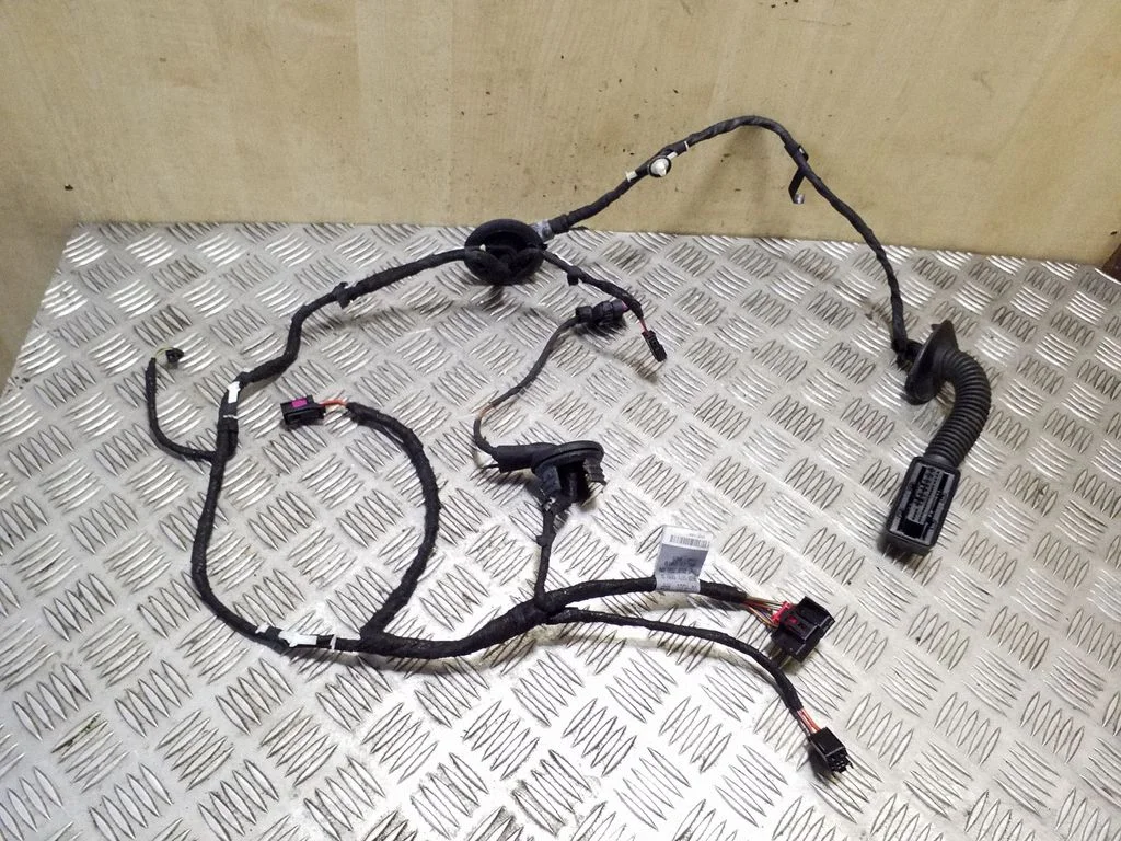 Rear door wiring loom 8R0971688B