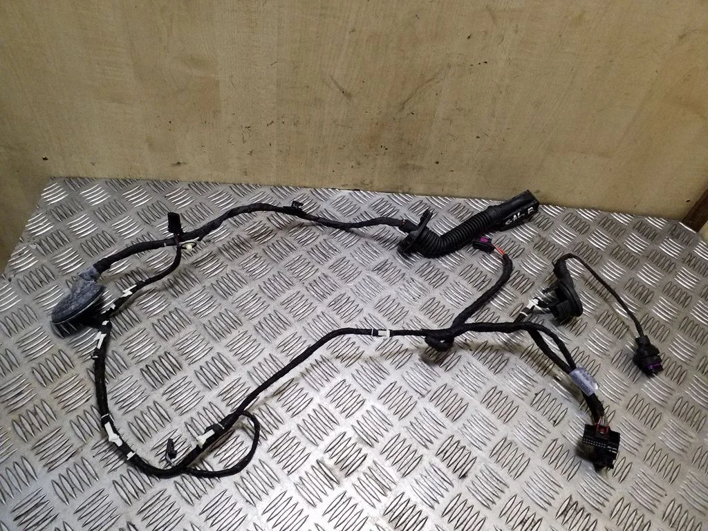 Rear door wiring loom 8R0971688B