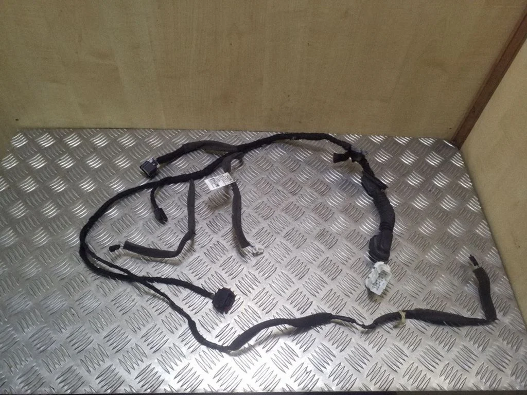 Tagaukse juhtmestik 95083428