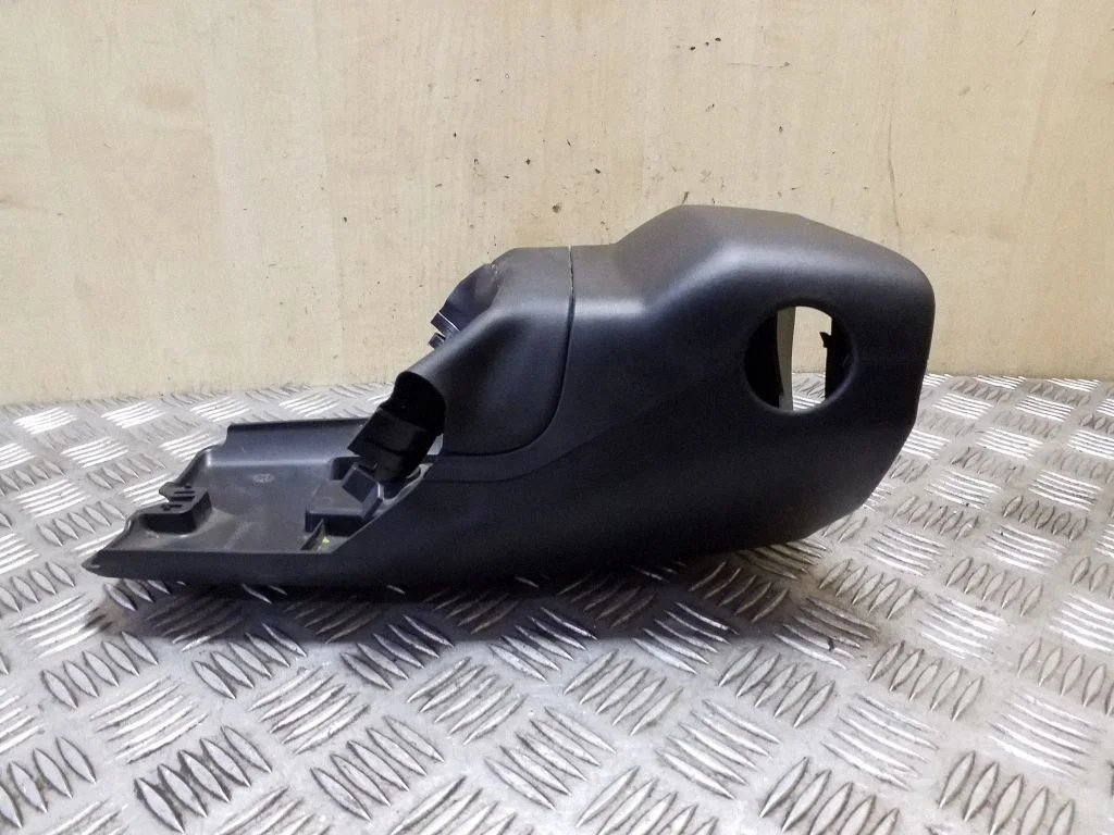 Steering wheel column trim – Volvo V40 (2012-2019)