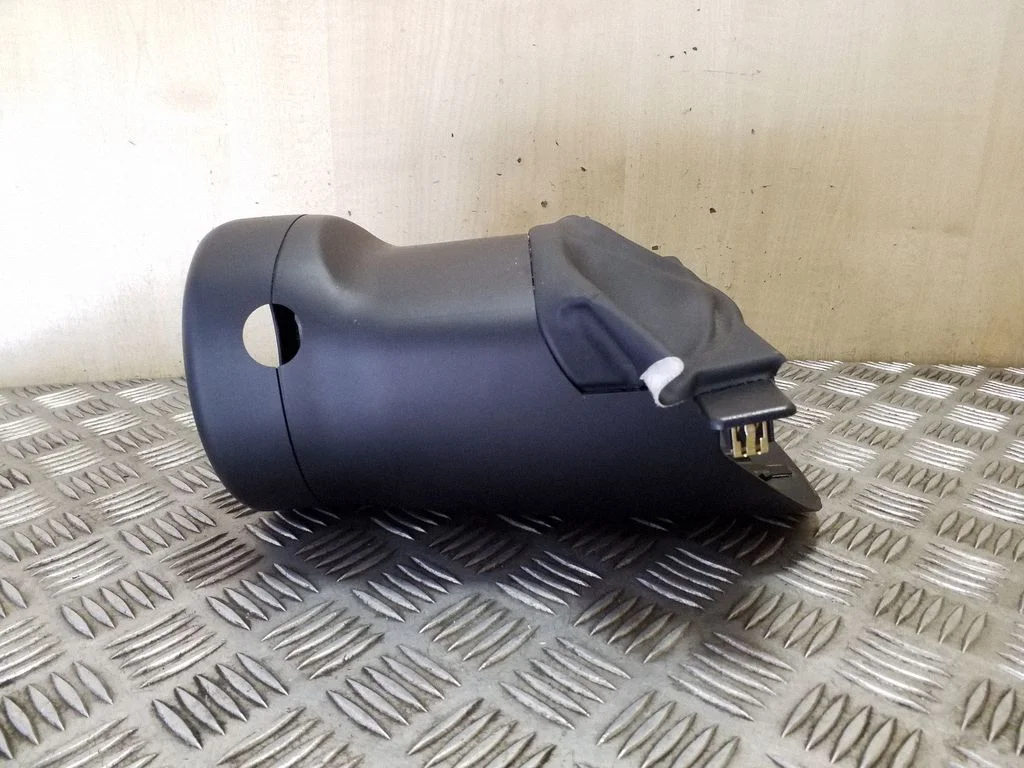 Steering wheel column trim 105735500A