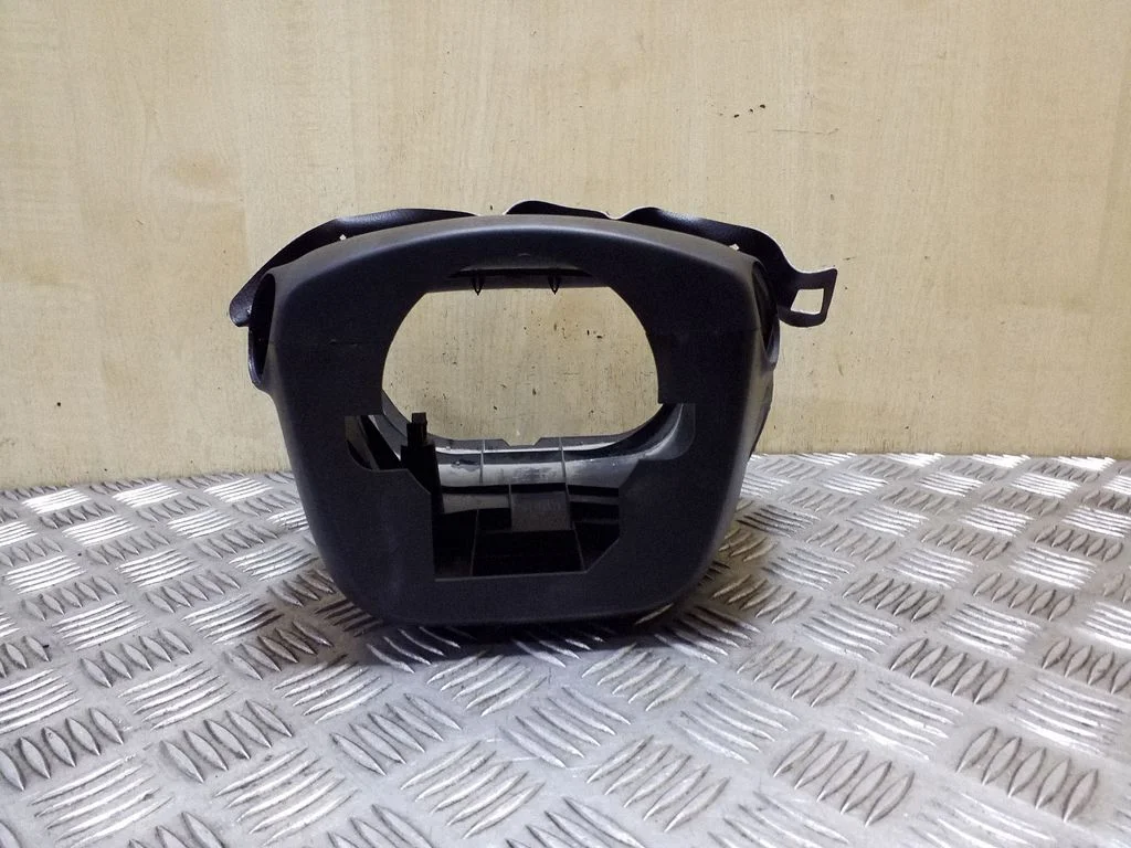 Steering wheel column trim
