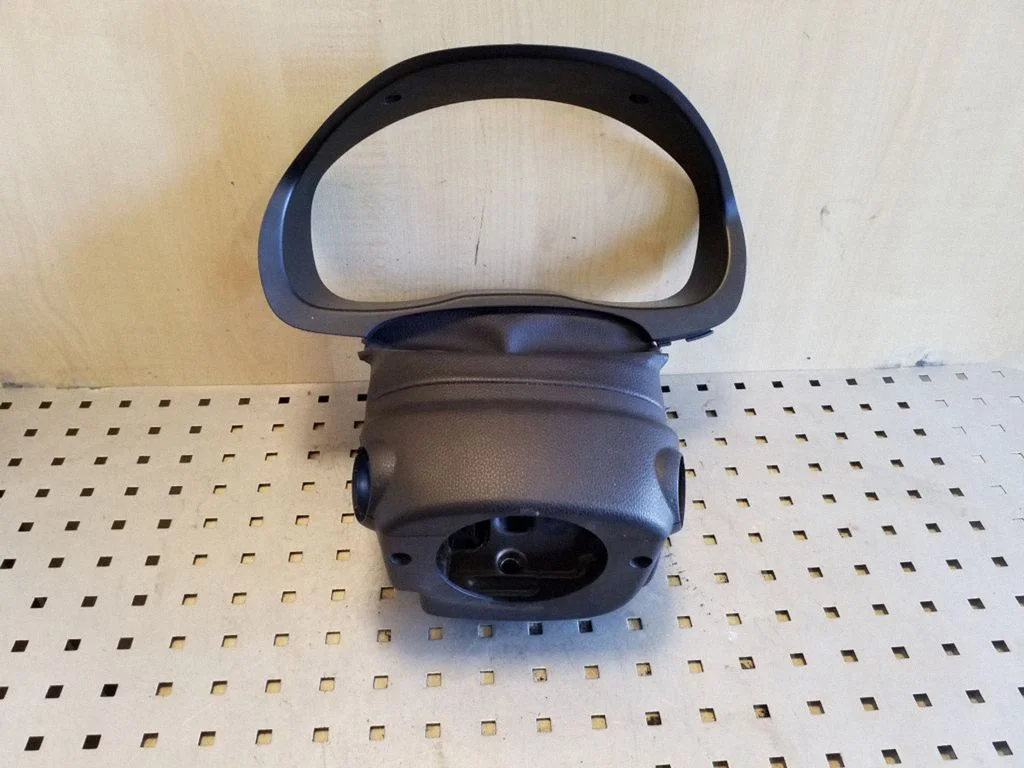Steering wheel column trim – Hyundai i40 (2011-)