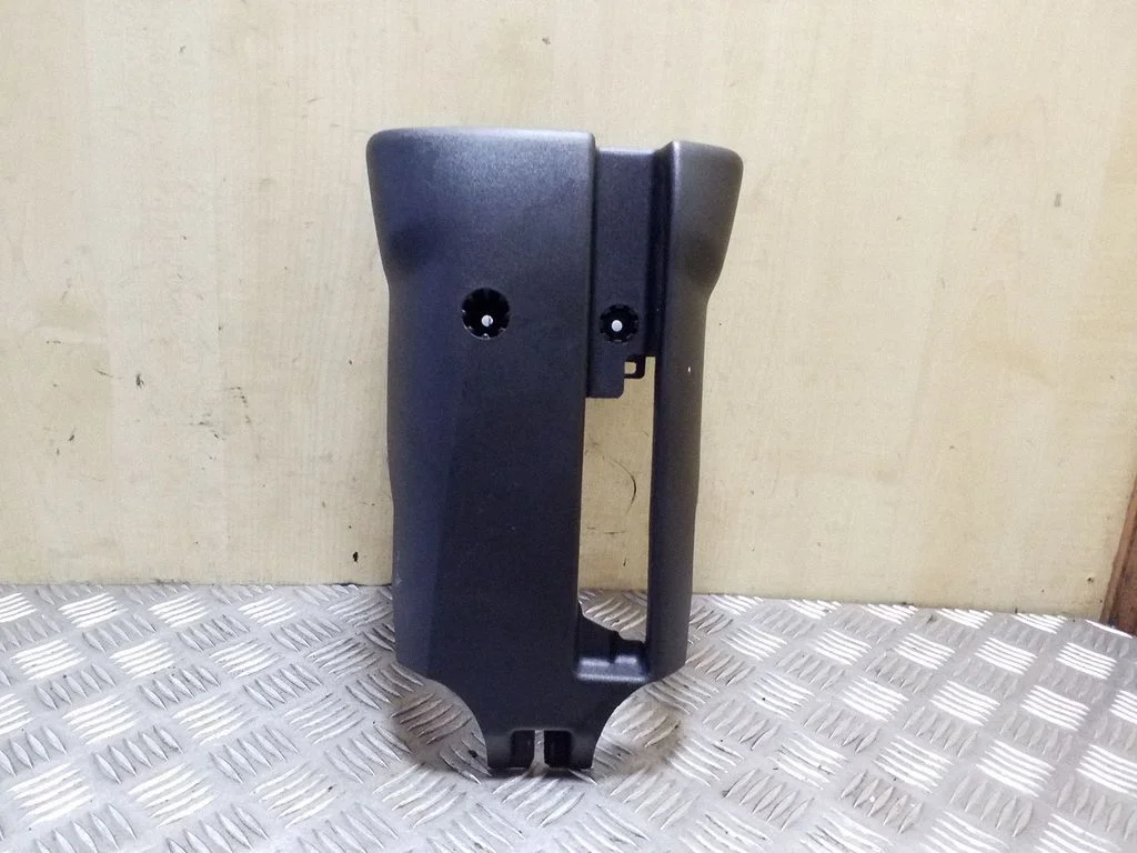 Steering wheel column trim – Land Rover Freelander 2 - LR2 (2007-2016)