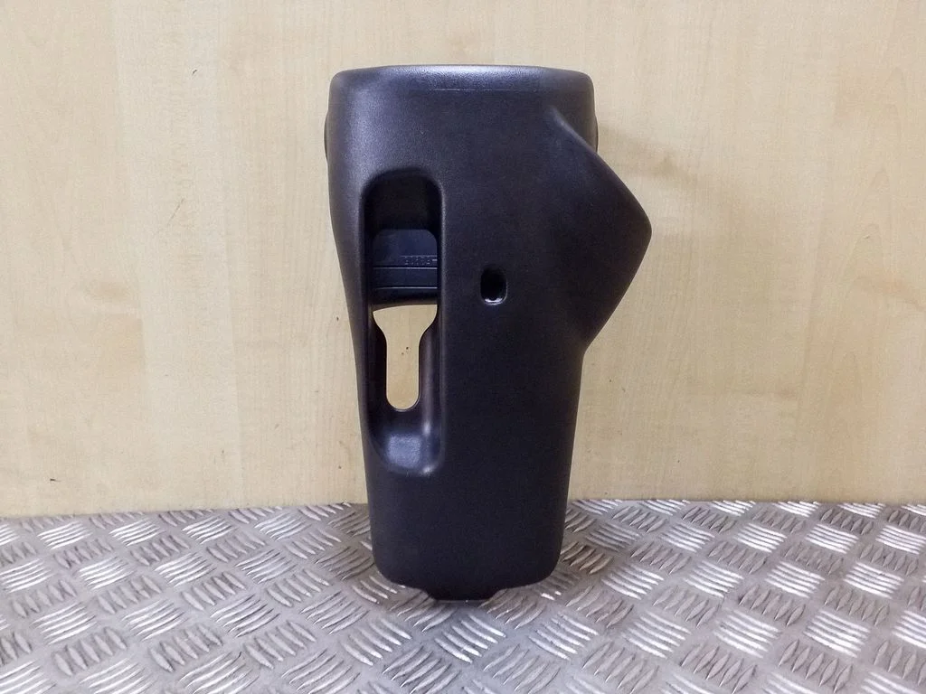Steering wheel column trim – Toyota Yaris Verso (1999-2005)