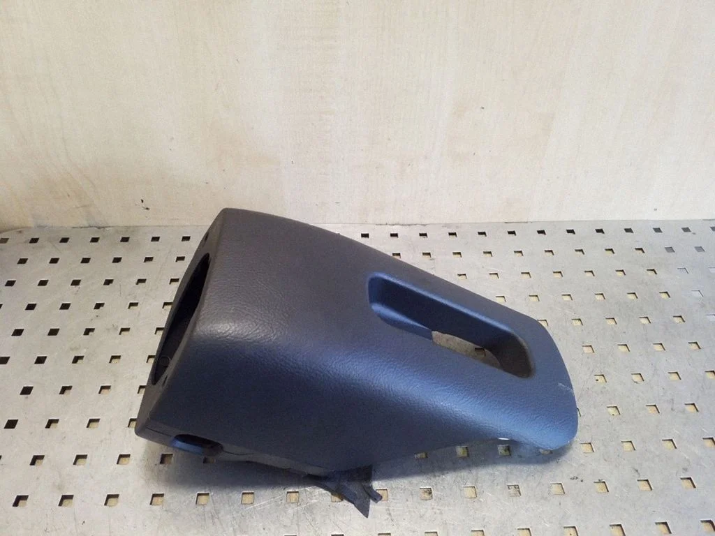 Steering wheel column trim – Toyota Corolla Verso AR10 (2004-2009)