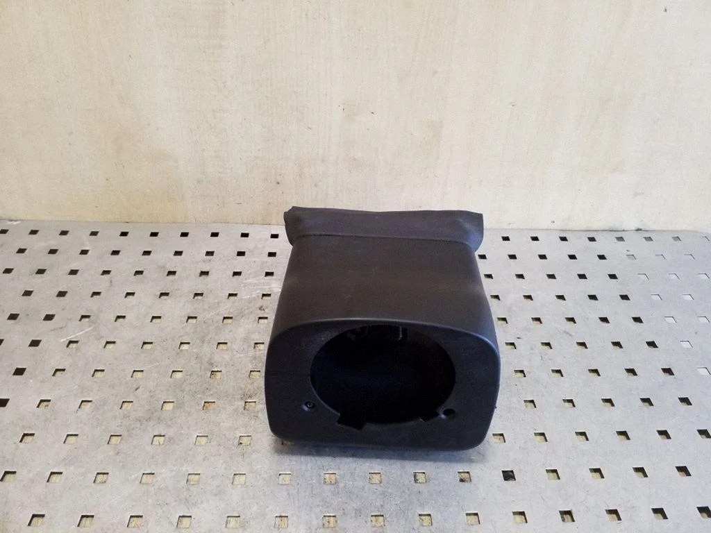 Steering wheel column trim – Seat Alhambra (Mk1) (1996-2010)