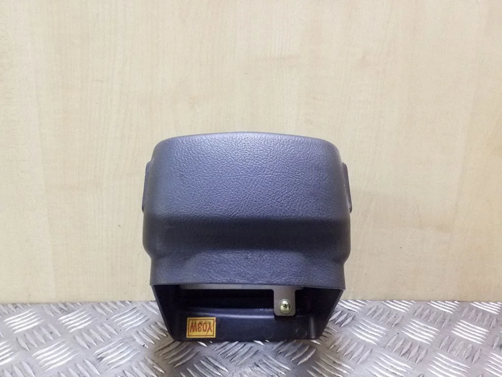 Steering wheel column trim – KIA Sorento (2002-2009)