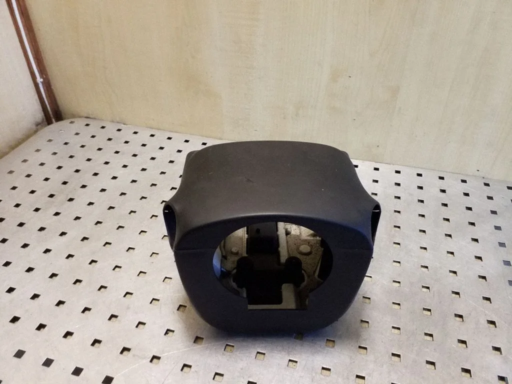 Steering wheel column trim