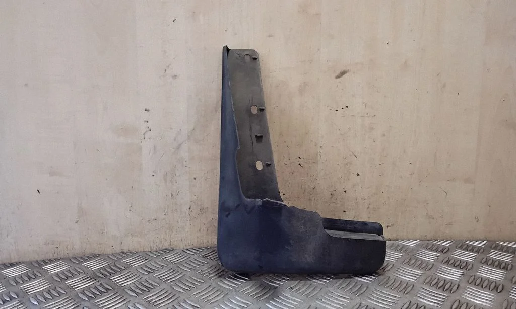Front mudguard – left