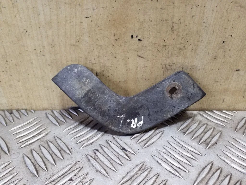 Front mudguard – left