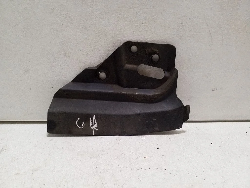 Tagumine porikaitse 8J0853834B