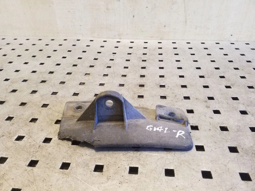 Rear mudguard – right