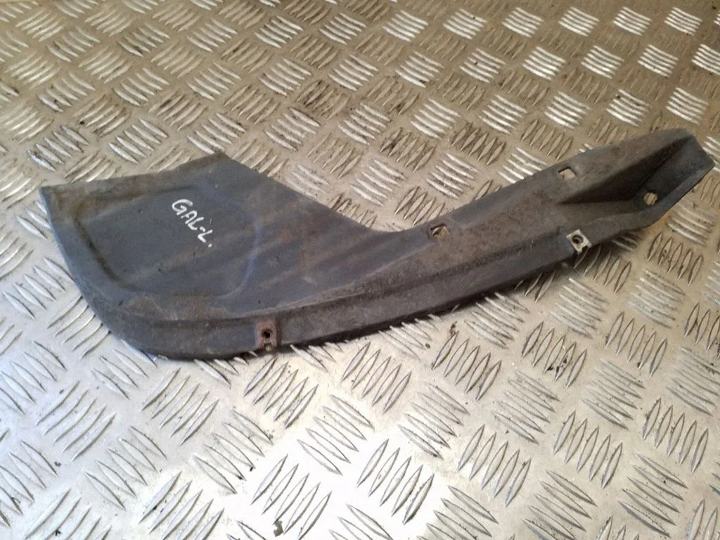 Rear mudguard – Toyota RAV 4 (XA20) (2000-2005)